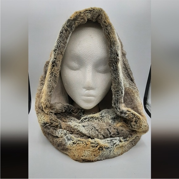 🦋 2 For $50 🦋 Women's Cowl Scarf Faux Fur - Picture 2 of 6
